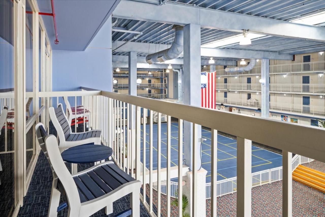 Carousel Resort Hotel And Condominiums Ocean City Exterior foto